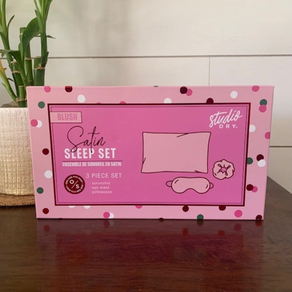 BRAND NEW Satin Pink Sleep Set *Scrunchie *Eye Mask *Pillow Case